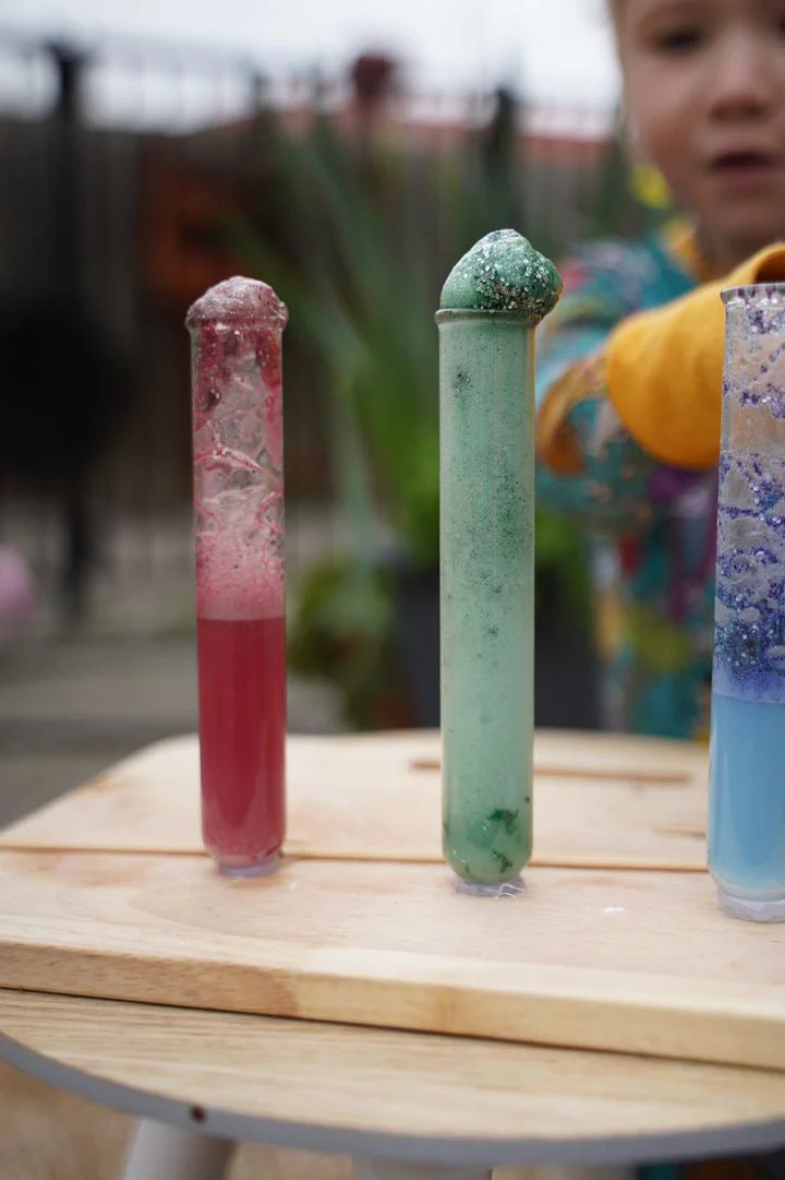 Eco Art & Craft, Eco Fizz & Paint Kit {Play, Potions & Painting} - Image 5