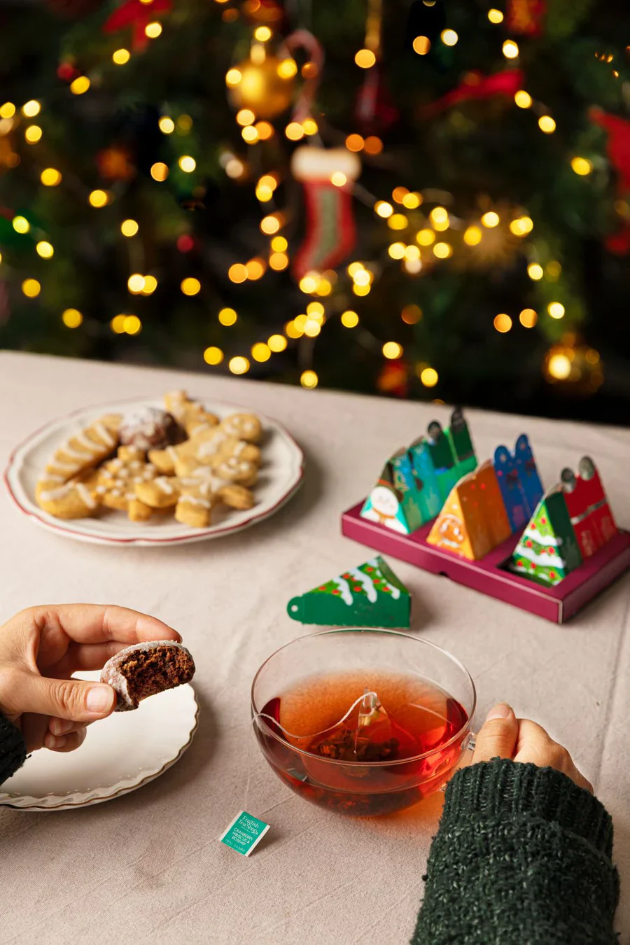 English Tea Shop Christmas Tree Collection 6 Pyramid Tea Bags, Festive Tea Favourites - Image 3