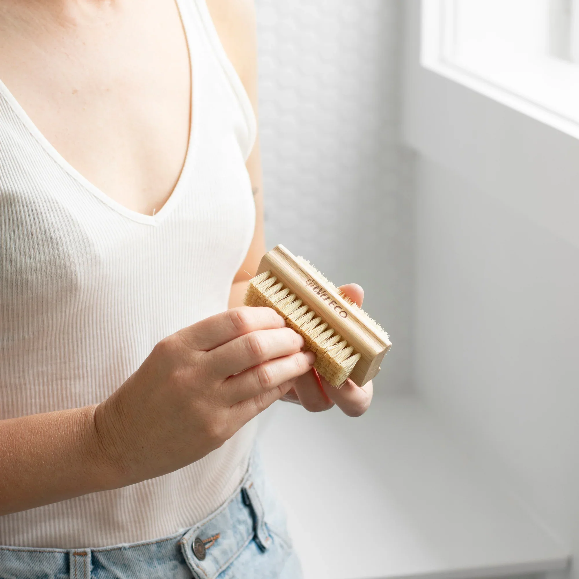 Ever Eco Bamboo Nail Brush Sisal Bristles, Dual Sided Brush