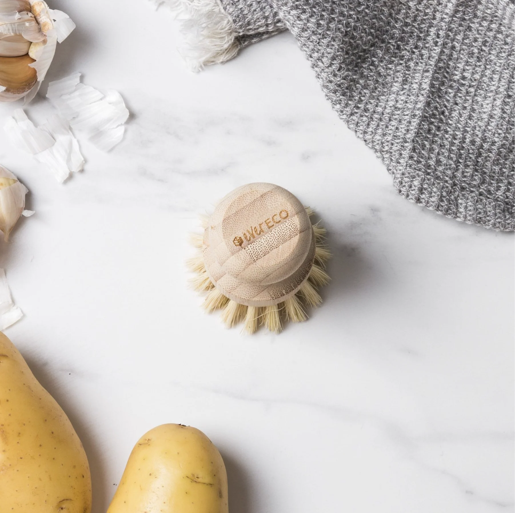 Ever Eco Veggie Scrubber, Bamboo Handle & Sisal Bristles - Image 2