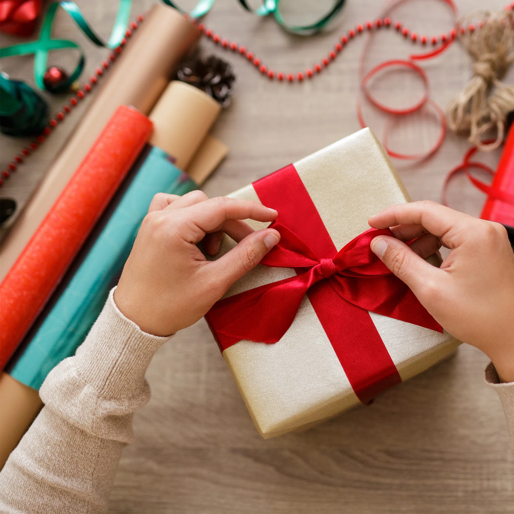GIFT WRAPPING