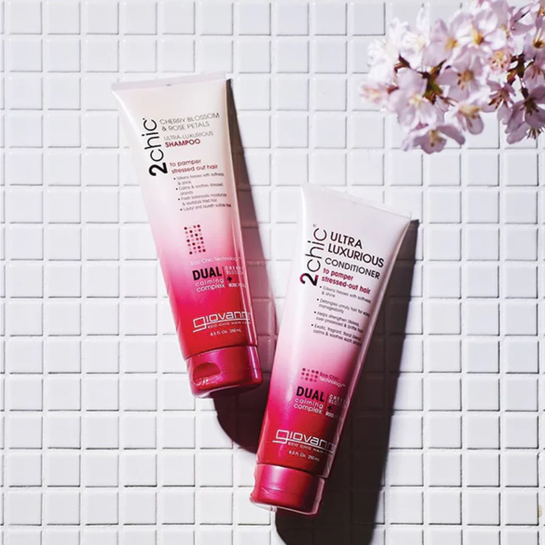 Giovanni 2Chic Ultra-Luxurious Shampoo 44mL Or 250mL, To Pamper Stressed-Out Hair - Image 5