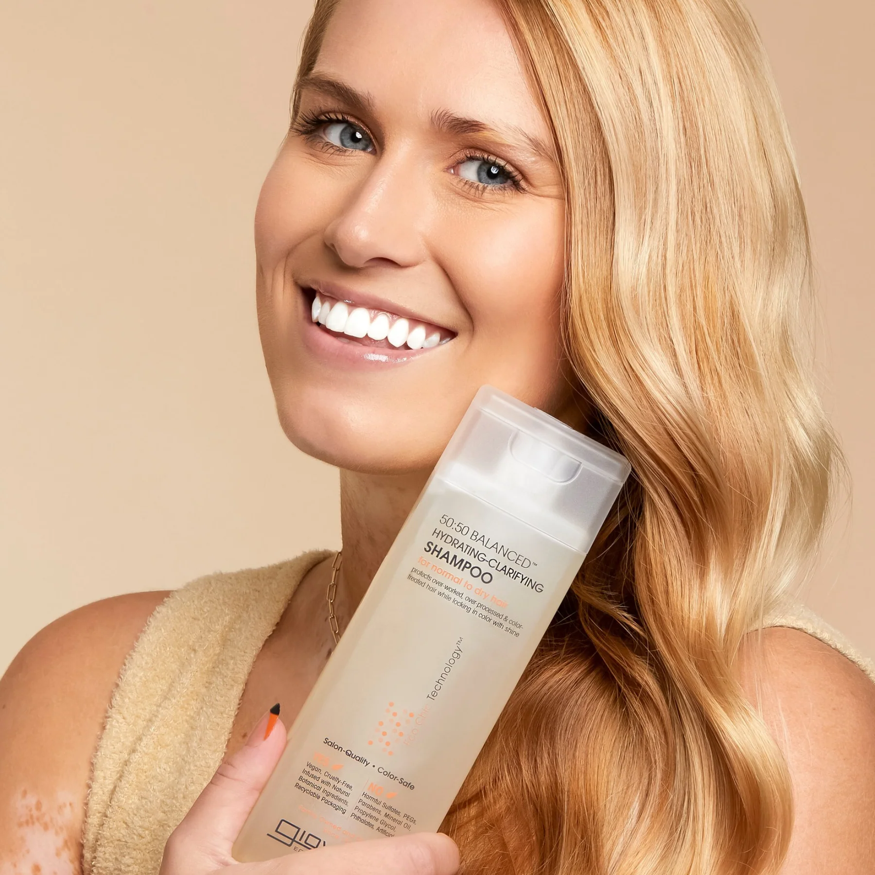 Giovanni 50:50 Balanced Hydrating-Clarifying Shampoo, For Over-Processed & Environmentally Stressed Hair, 60mL or 250mL - Image 2