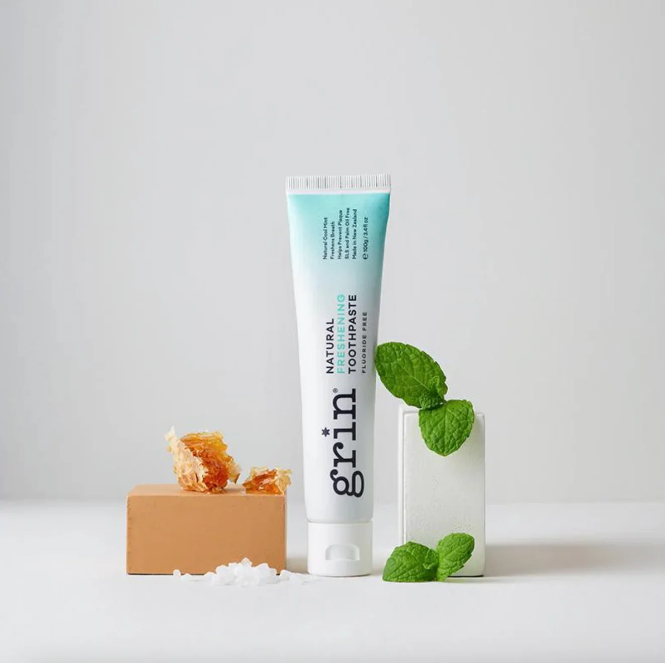 Grin Natural Freshening Toothpaste Cool Mint Flavour 100g, Fluoride Free & Freshens Breathe - Image 2