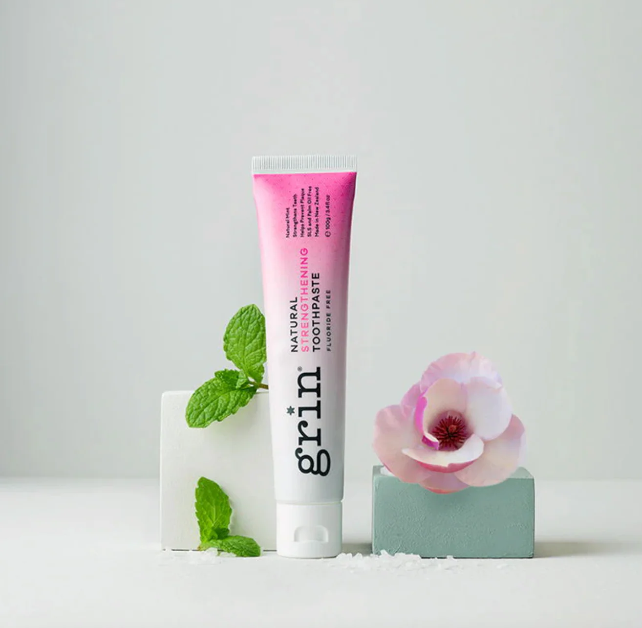 Grin Natural Strengthening Toothpaste Mint Flavour 100g, Fluoride Free & Remineralises Teeth