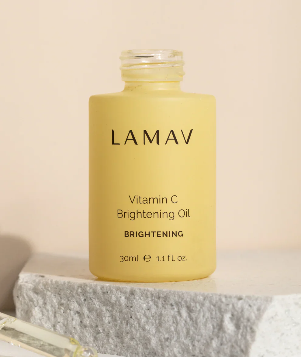 LAMAV Vitamin C Brightening Oil 30mL, With 10% Vitamin C - Image 3