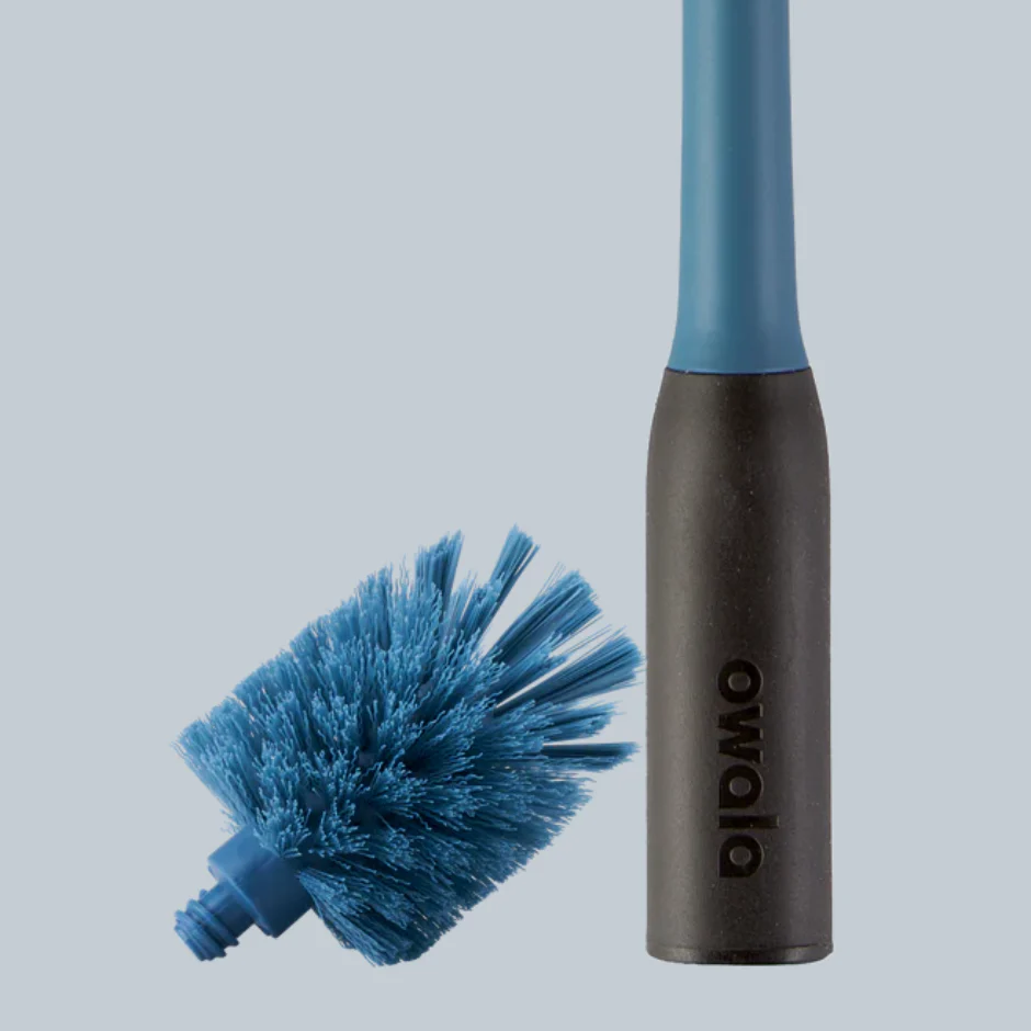 Owala 2-in-1 Bottle Brush, With A Twist N' Hide Straw, Smokey Blue - Image 2
