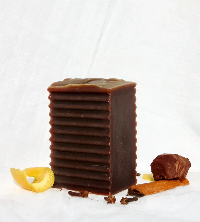 Peachie Collective Cocoa, Cinnamon & Orange Soap 100g, With Clove Oil - Image 2