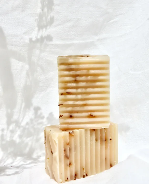 Peachie Collective Lavender & Clay Soap 100g, With Rose Geranium, Bentonite & Pink Clay - Image 2