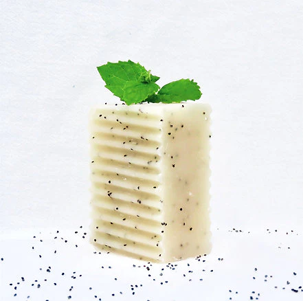 Peachie Collective Spearmint & Poppyseed Soap 100g, With Olive Oil & Spearmint Essential Oil - Image 3