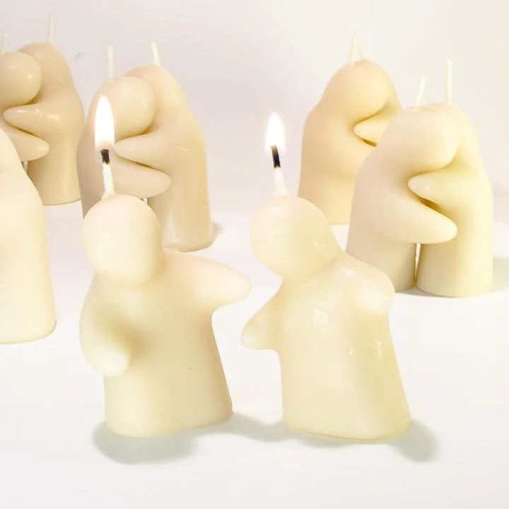 Queen B Pure Australian Beeswax Burning Love Candle, 4 Hours Burn Time - Image 3