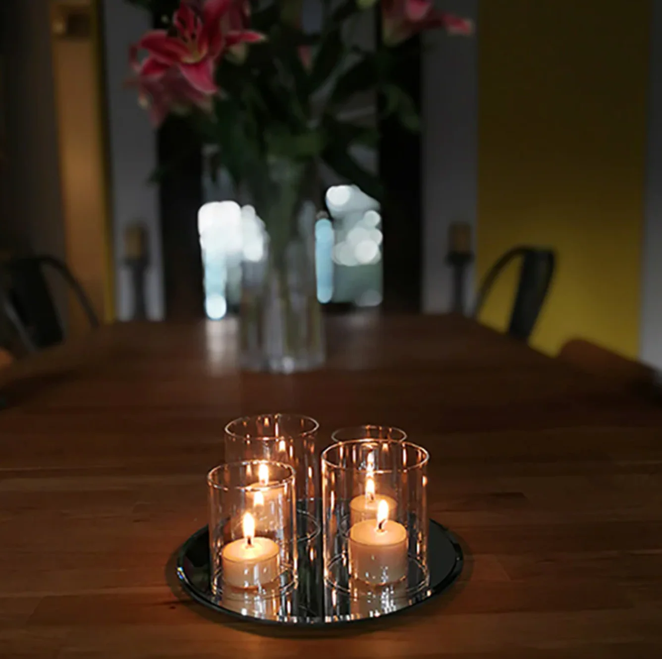 Queen B Pure Australian Beeswax Tealight Beeswax Candles In Clear Cups | 7-8 Hour Burn Time - Image 2