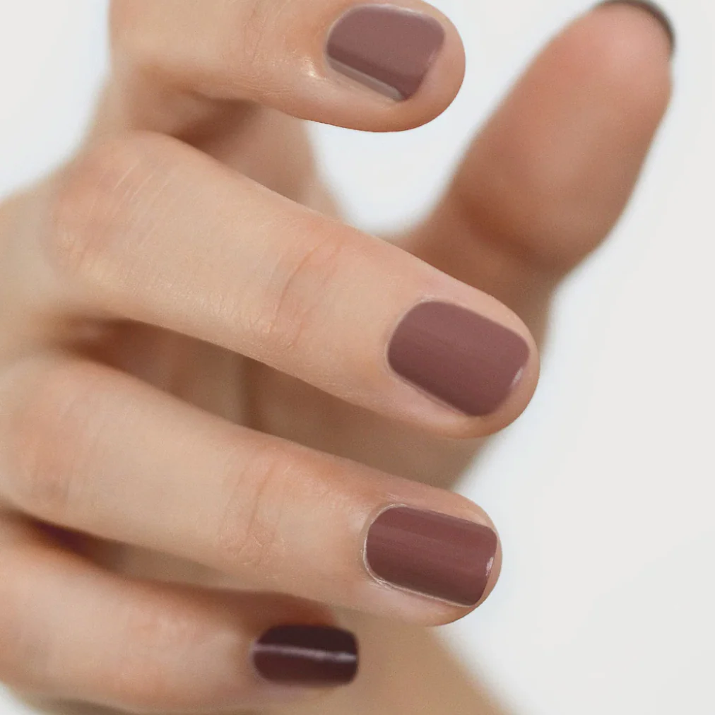 Sienna Byron Bay Nail Polish 10ml, Grounded {Mylk Chocolate} - Image 2