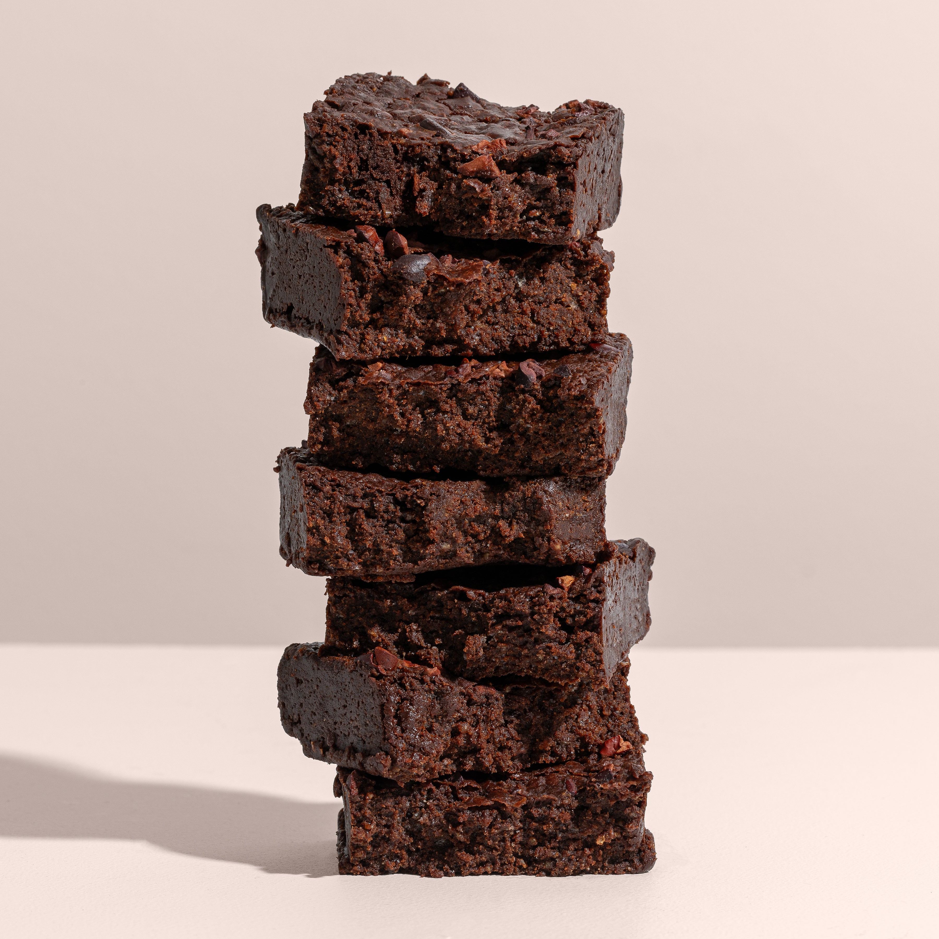 To Happies Organic Choc-Fudge Brownie 100g, Original Chocolate Flavour - Image 3